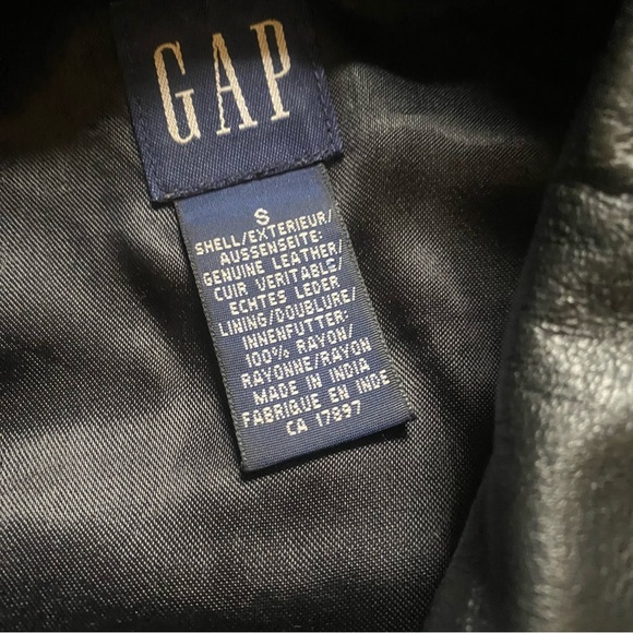 GAP ‘Icon’ Boxy Leather Jacket - Picture 5 of 5
